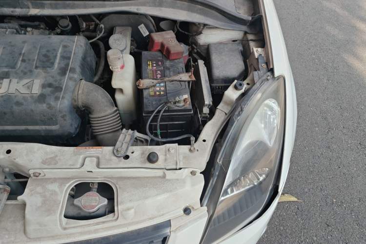 Used Suzuki Swift 2013 1.5L Automatic Standard Edition Engine Bay Left