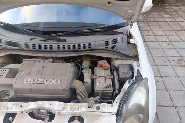 Used Suzuki Swift 2013 1.5L Manual Standard Edition Engine Bay Left