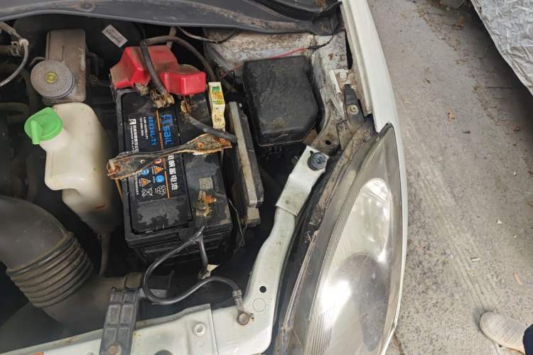 Used Suzuki Swift 2013 1.5L Automatic Standard Edition Engine Bay Left
