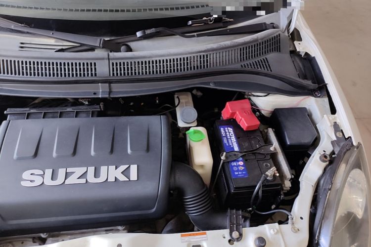 Used Suzuki Swift 2013 1.5L Automatic Standard Edition Engine Bay Left