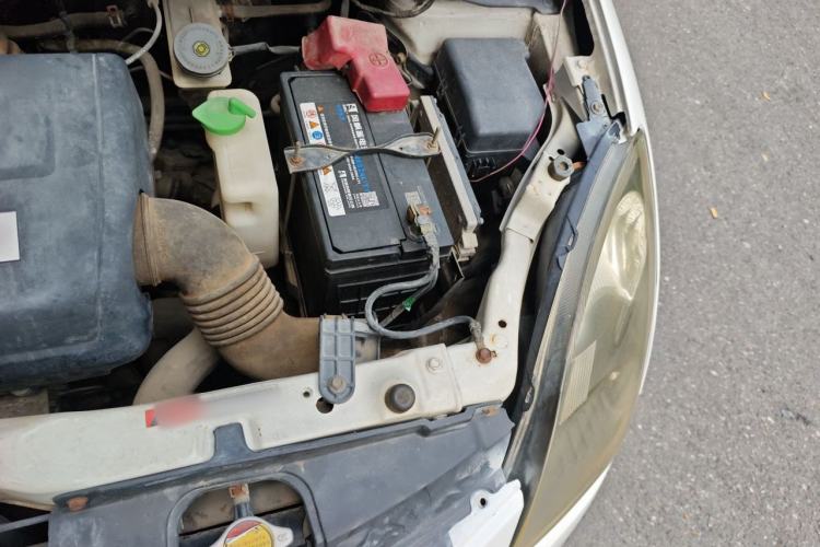 Used Suzuki Swift 2013 1.5L Manual Standard Edition Engine Bay Left