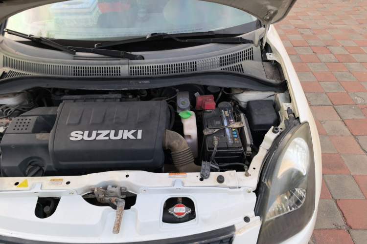 Used Suzuki Swift 2013 1.5L Automatic Standard Edition Engine Bay Left