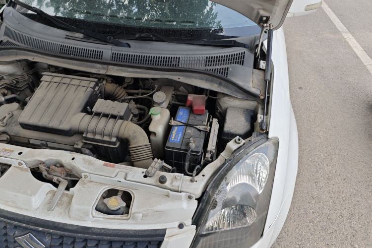 Used Suzuki Swift 2013 1.5L Manual Standard Edition Engine Bay Left