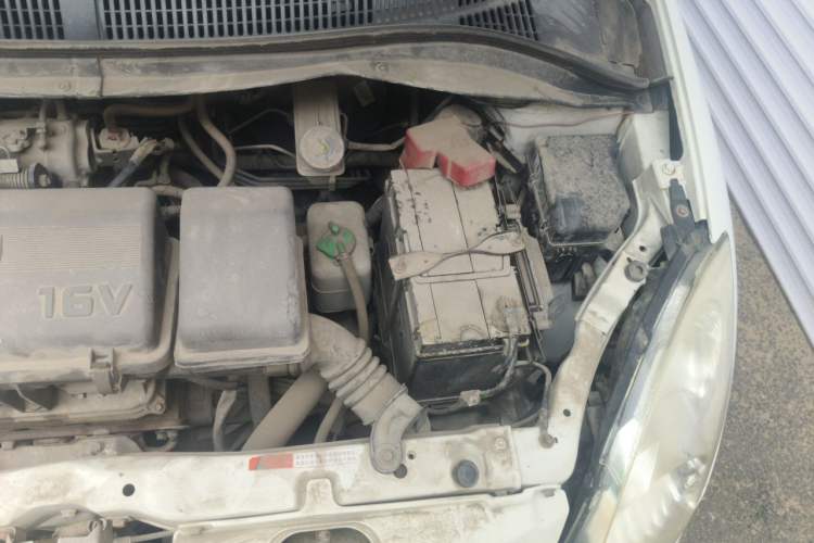 Used Suzuki Swift 2013 1.3L Manual Value Edition Engine Bay Left
