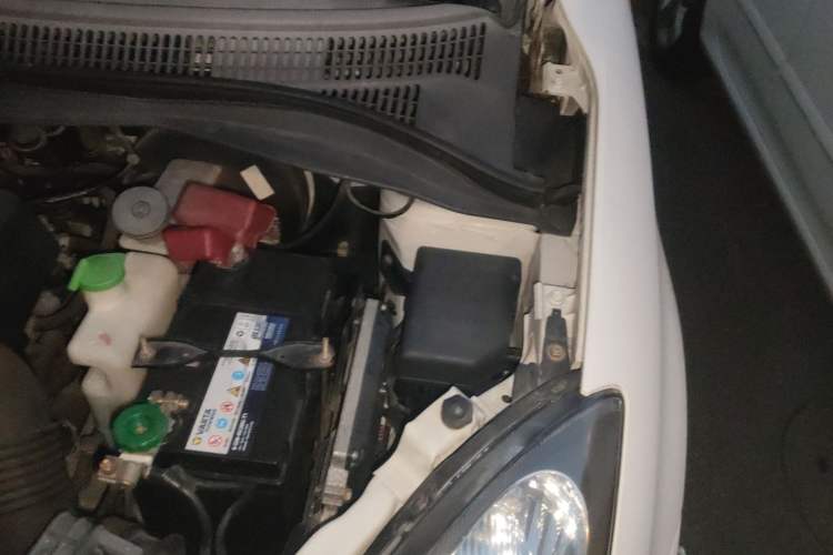 Used Suzuki Swift 2013 1.5L Automatic 20th Anniversary Limited Edition Engine Bay Left