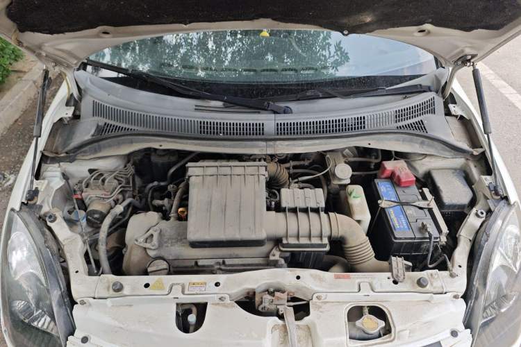 Used Suzuki Swift 2013 1.5L Manual Standard Edition Engine Bay