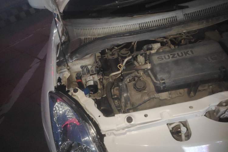 Used Suzuki Swift 2013 1.3L Manual Value Edition Engine Bay Right