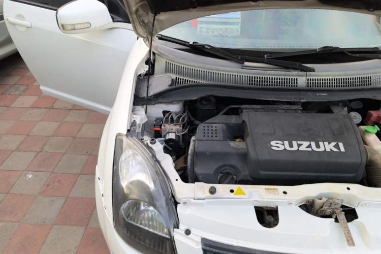Used Suzuki Swift 2013 1.5L Automatic Standard Edition Engine Bay Right