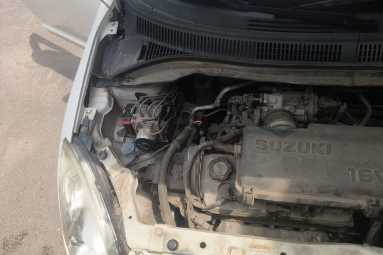 Used Suzuki Swift 2013 1.3L Manual Value Edition Engine Bay Right