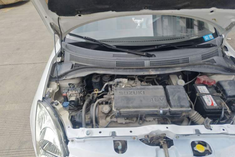 Used Suzuki Swift 2013 1.3L Manual Value Edition Engine Bay Right