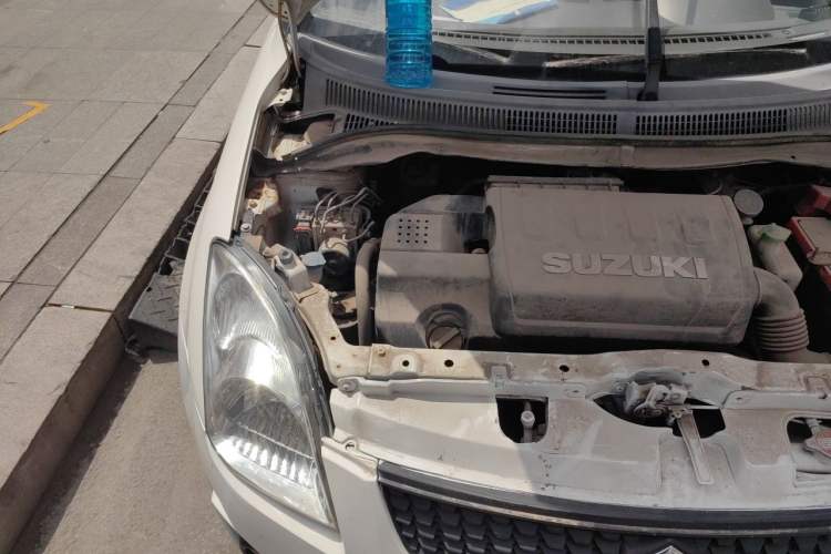 Used Suzuki Swift 2013 1.5L Manual Standard Edition Engine Bay Right