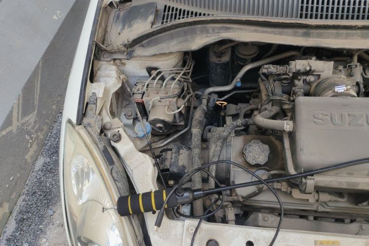 Used Suzuki Swift 2013 1.3L Manual Value Edition Engine Bay Right