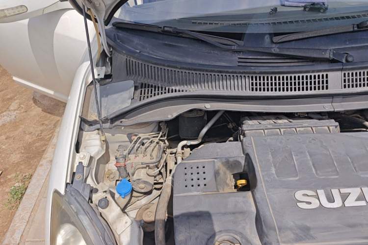 Used Suzuki Swift 2013 1.5L Manual Standard Edition Engine Bay Right