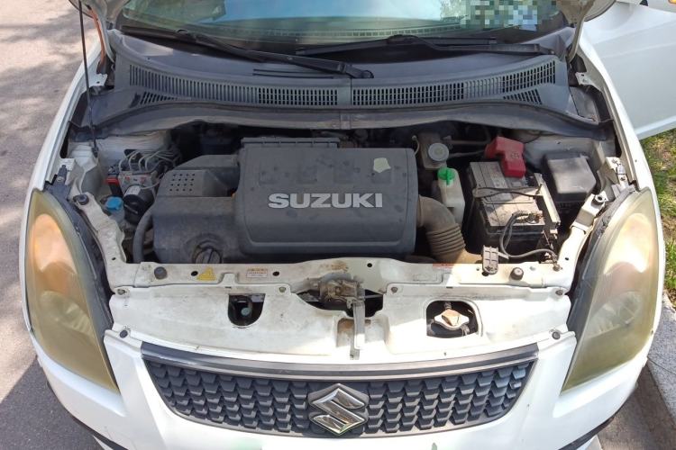 Used Suzuki Swift 2013 1.5L Manual Standard Edition Engine Bay