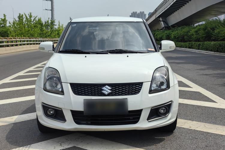 Used Suzuki Swift 2013 1.5L Manual Standard Edition Exterior 1
