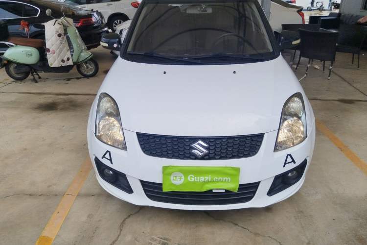 Used Suzuki Swift 2013 1.5L Automatic Standard Edition Exterior 1
