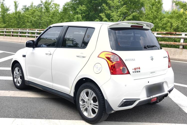 Used Suzuki Swift 2013 1.5L Manual Standard Edition Exterior 11