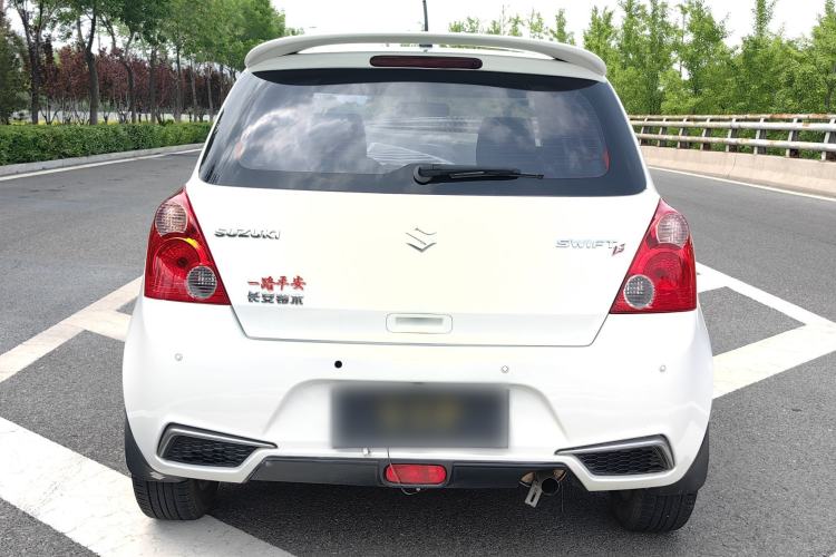 Used Suzuki Swift 2013 1.5L Manual Standard Edition Exterior 12