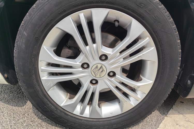 Used Suzuki Swift 2013 1.5L Manual Standard Edition Exterior 15