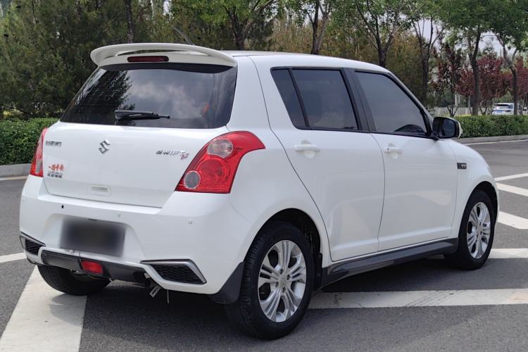 Used Suzuki Swift 2013 1.5L Manual Standard Edition Exterior 4