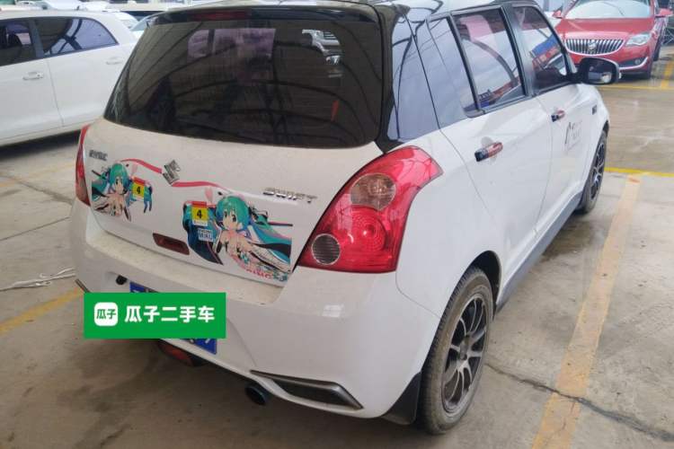 Used Suzuki Swift 2013 1.5L Automatic Standard Edition Exterior 5