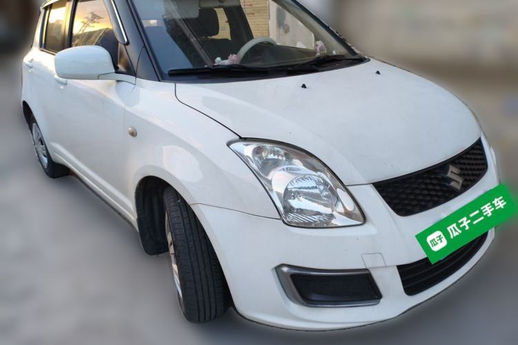 Used Suzuki Swift 2013 1.3L Manual Value Edition Front Right 45 Deg