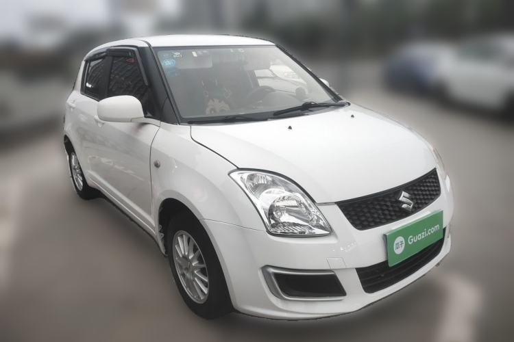 Used Suzuki Swift 2013 1.3L Manual Value Edition Front Right 45 Deg