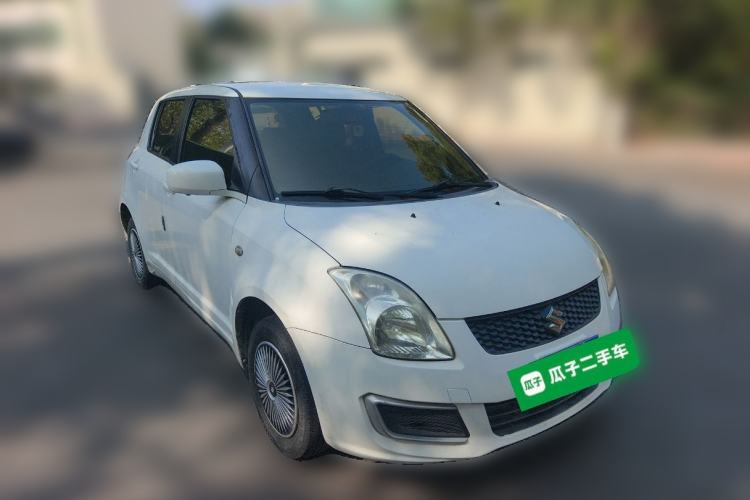 Used Suzuki Swift 2013 1.3L Manual Value Edition Front Right 45 Deg