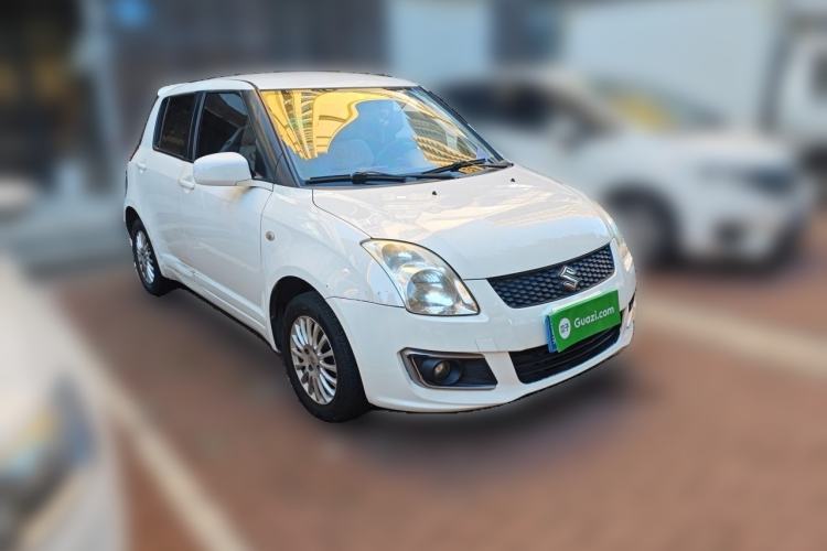Used Suzuki Swift 2013 1.3L Manual Value Edition Front Right 45 Deg