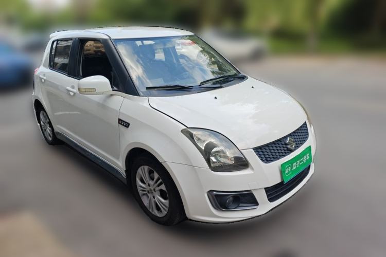 Used Suzuki Swift 2013 1.5L Manual Standard Edition Front Right 45 Deg