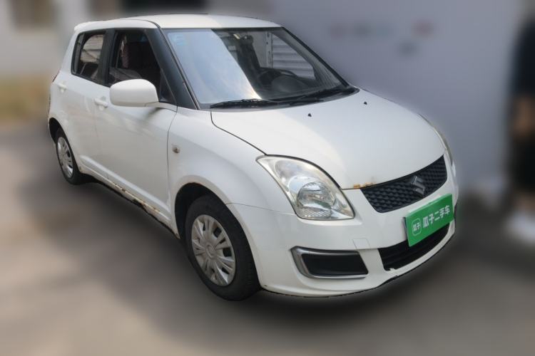 Used Suzuki Swift 2013 1.3L Manual Value Edition Front Right 45 Deg