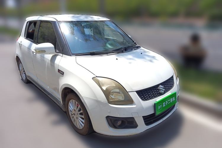 Used Suzuki Swift 2013 1.5L Manual Standard Edition Front Right 45 Deg