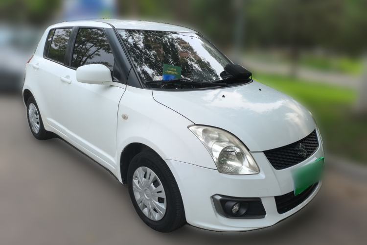 Used Suzuki Swift 2013 1.3L Manual Value Edition Front Right 45 Deg