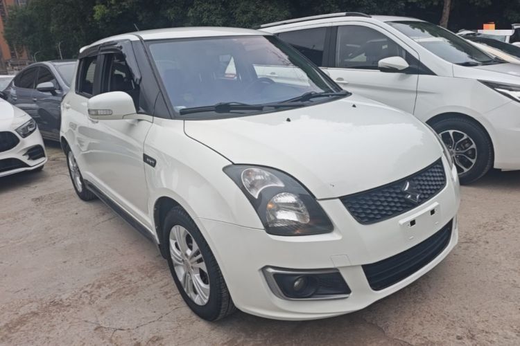Used Suzuki Swift 2013 1.5L Automatic Standard Edition Front Right 45 Deg