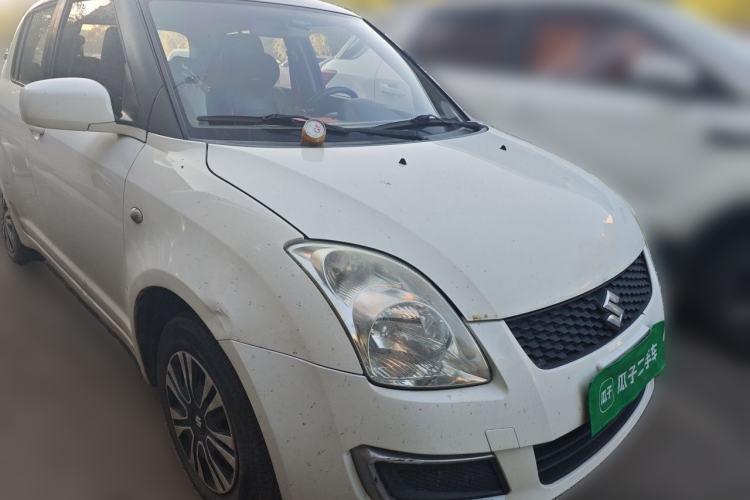 Used Suzuki Swift 2013 1.3L Manual Value Edition Front Right 45 Deg