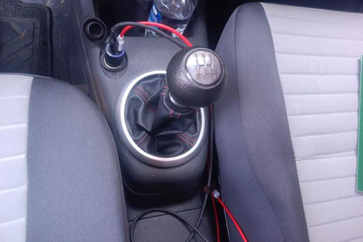 Used Suzuki Swift 2013 1.5L Manual Standard Edition Gear Lever