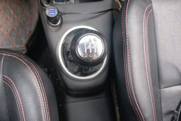 Used Suzuki Swift 2013 1.5L Manual Standard Edition Gear Lever