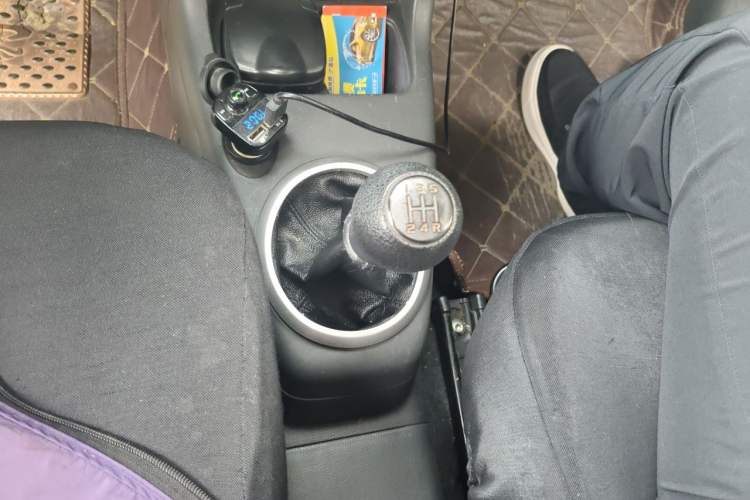 Used Suzuki Swift 2013 1.5L Manual Standard Edition Gear Lever