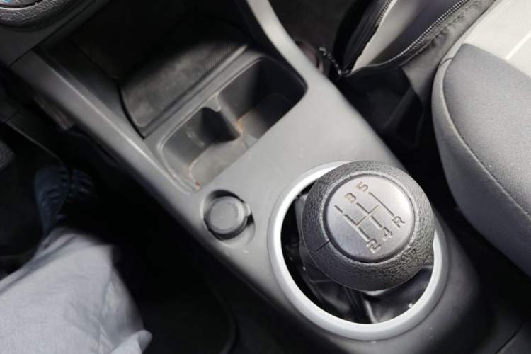 Used Suzuki Swift 2013 1.5L Manual Standard Edition Gear Lever