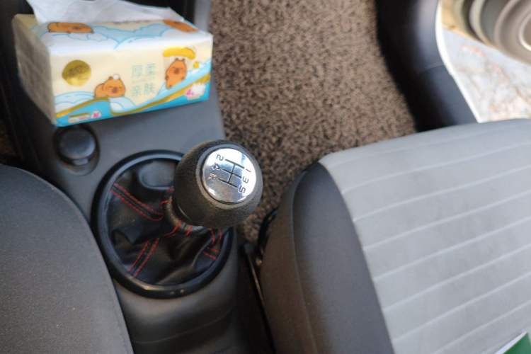 Used Suzuki Swift 2013 1.3L Manual Value Edition Gear Lever