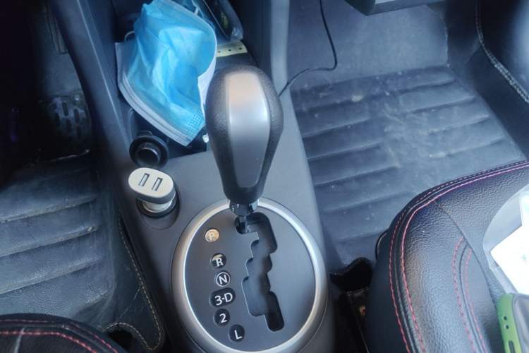 Used Suzuki Swift 2013 1.5L Automatic 20th Anniversary Limited Edition Gear Lever