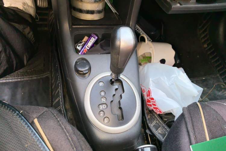 Used Suzuki Swift 2013 1.5L Automatic Standard Edition Gear Lever
