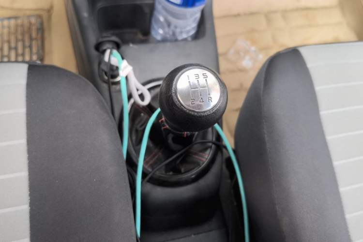 Used Suzuki Swift 2013 1.3L Manual Value Edition Gear Lever