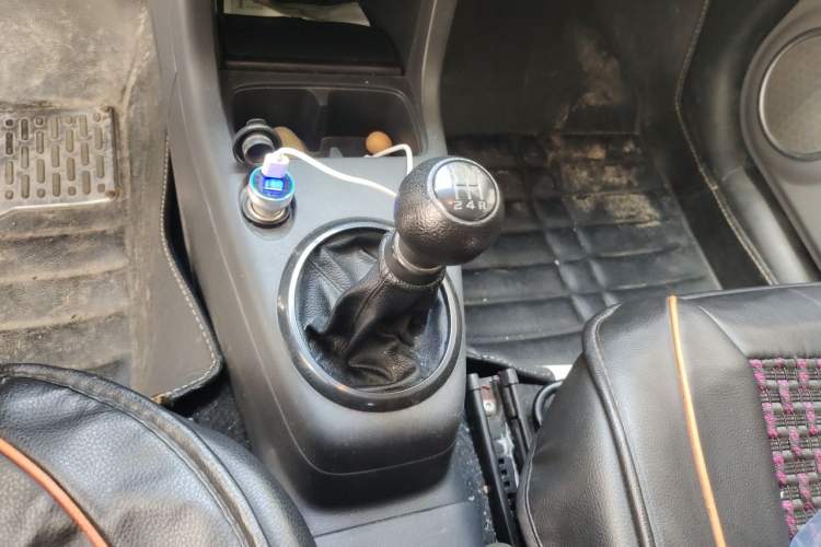 Used Suzuki Swift 2013 1.3L Manual Value Edition Gear Lever
