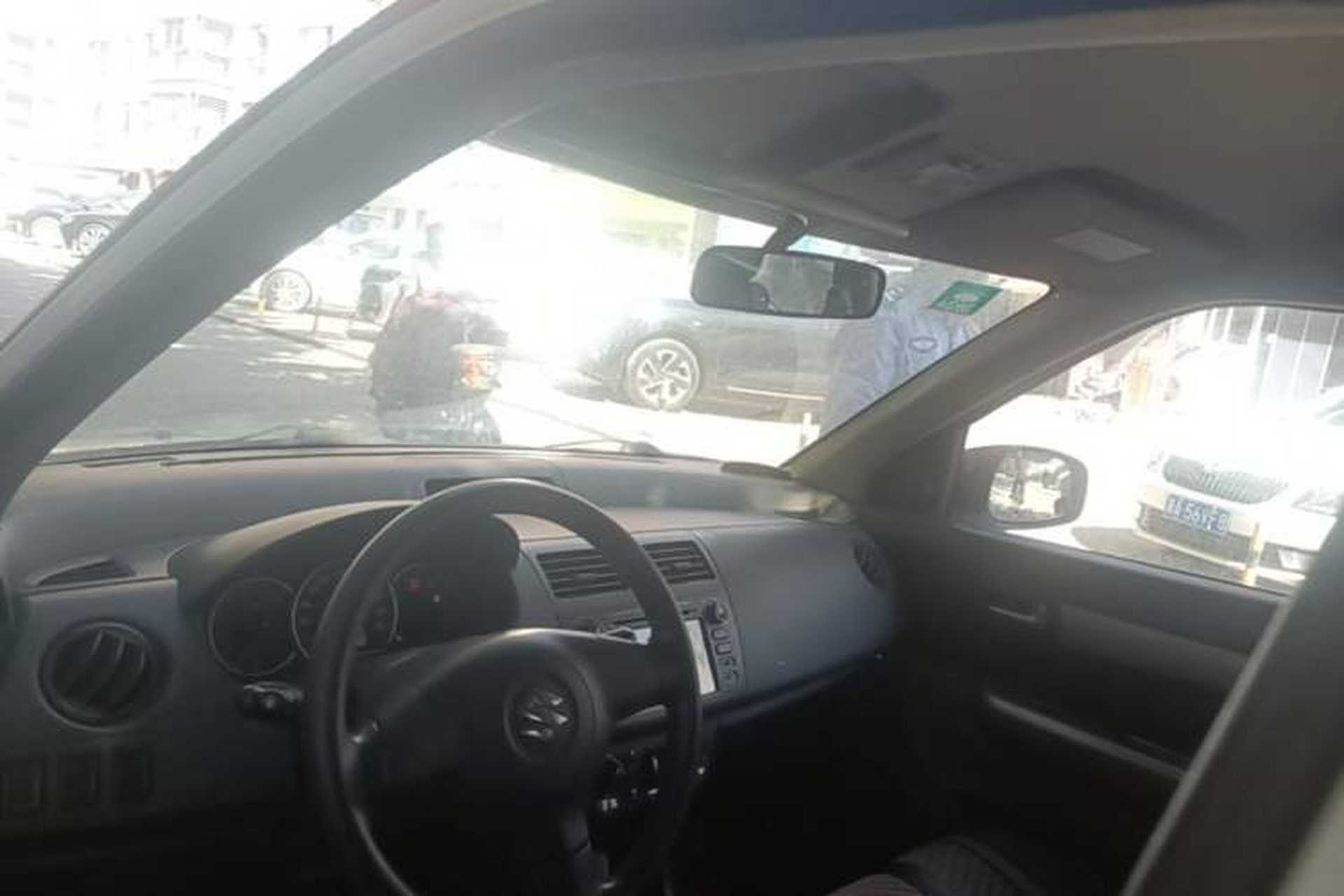 Used Suzuki Swift 2013 1.3L Manual Value Edition Headliner
