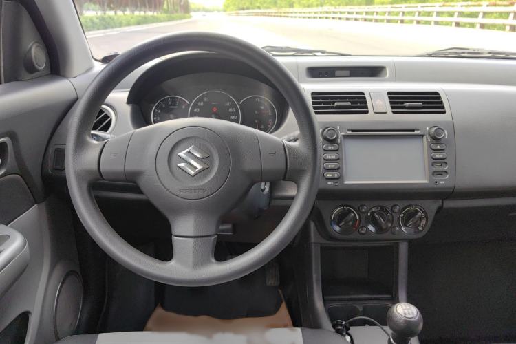 Used Suzuki Swift 2013 1.5L Manual Standard Edition Interior 7