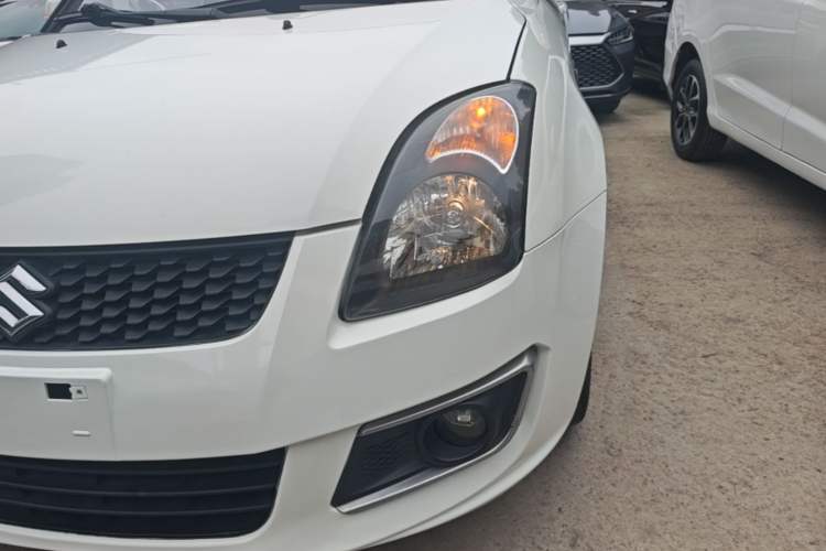 Used Suzuki Swift 2013 1.5L Automatic Standard Edition Left Front Headlight
