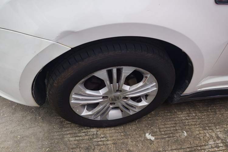Used Suzuki Swift 2013 1.5L Manual Standard Edition Left Front Wheel Hub