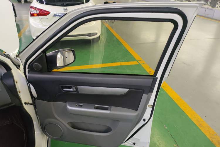 Used Suzuki Swift 2013 1.5L Automatic Standard Edition Right Front Door Interior