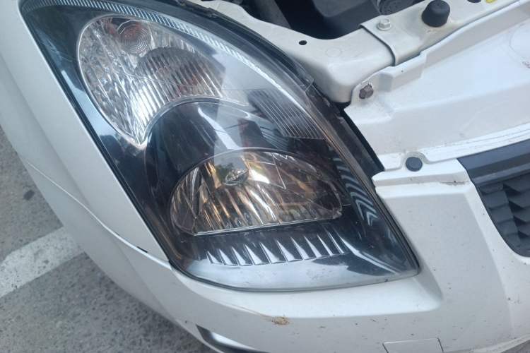 Used Suzuki Swift 2013 1.5L Manual Standard Edition Right Front Headlight